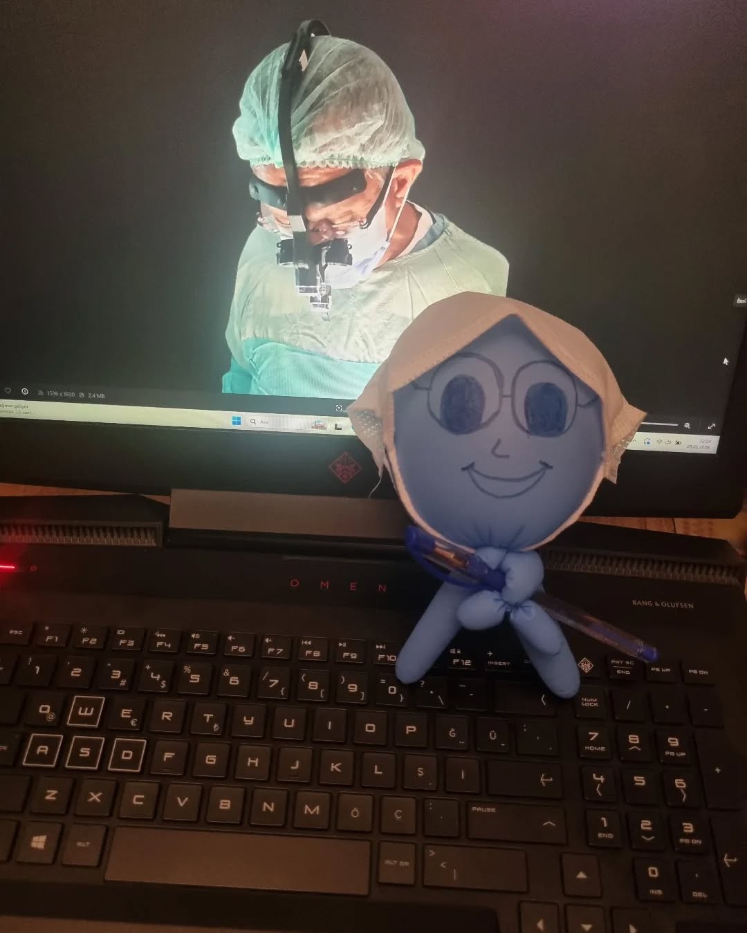 Bu da evde çalışan doktor bebeğimiz olsun 😀